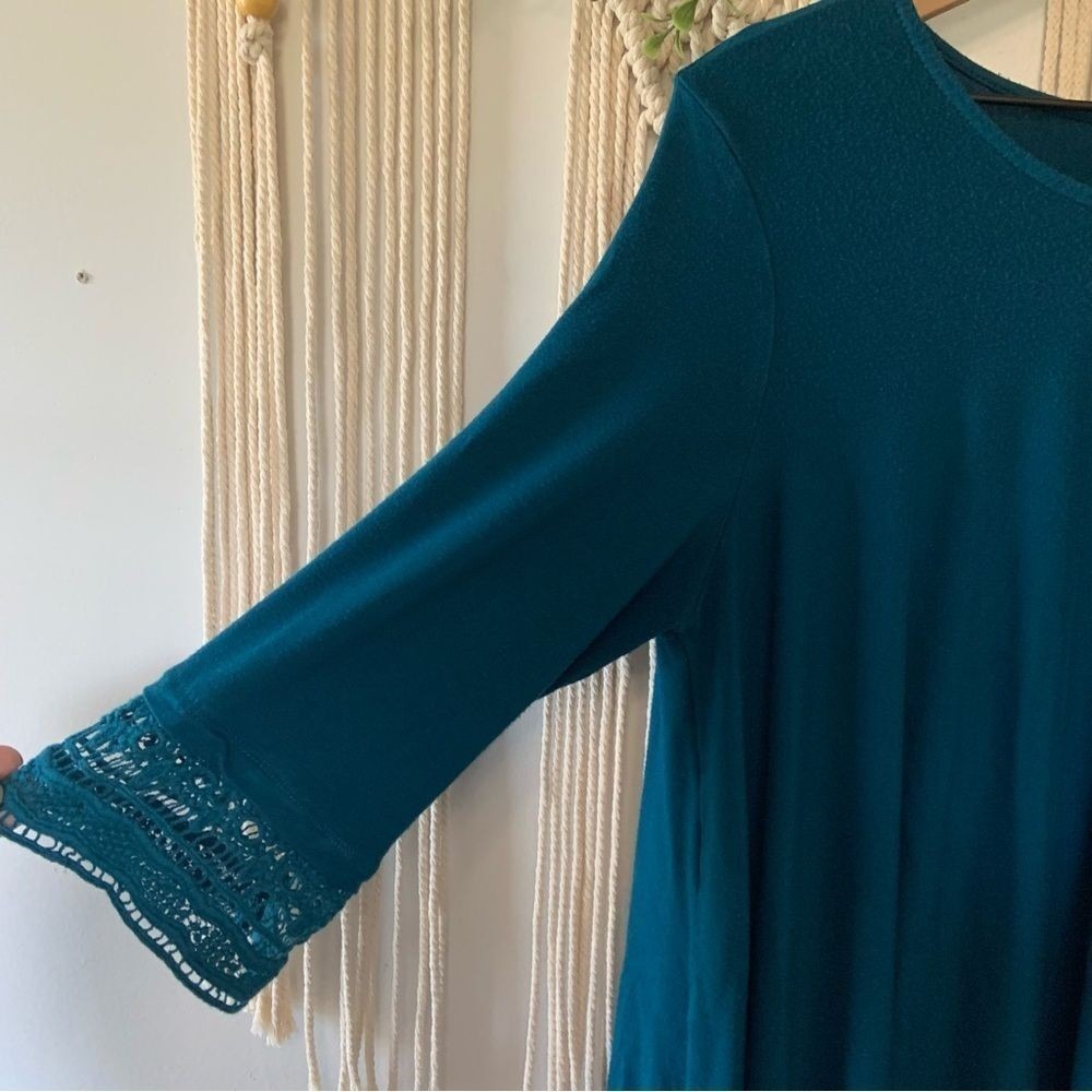 ALTAR'D STATE Women's Embroidered Sleeve Hi Low Tunic Top Teal Blue Size Medium - Picture 7 of 12